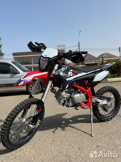 Питбайк Apollo Thunder 140 кубов, колёса 19 /16