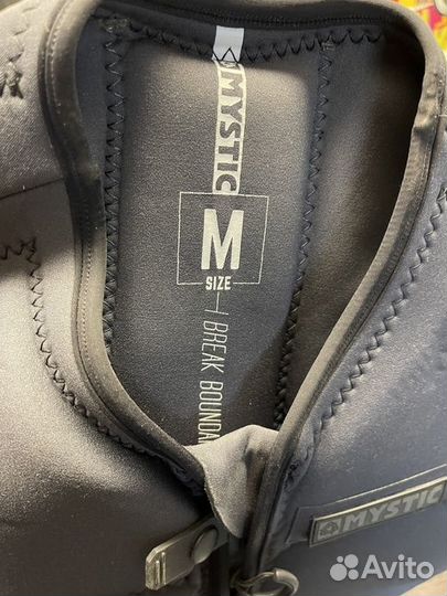 Водный жилет Mystic - M