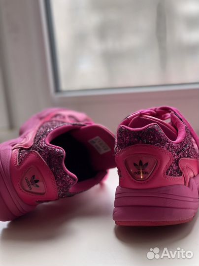 Кроссовки Adidas Falcon Shock Pink 39р розовые