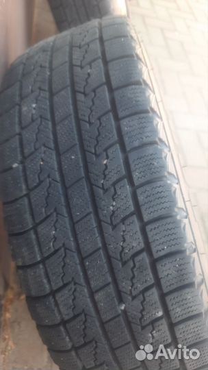 Roadstone Winguard Ice 185/65 R15