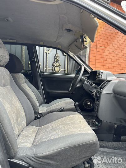 LADA Priora 1.6 МТ, 2015, 300 000 км