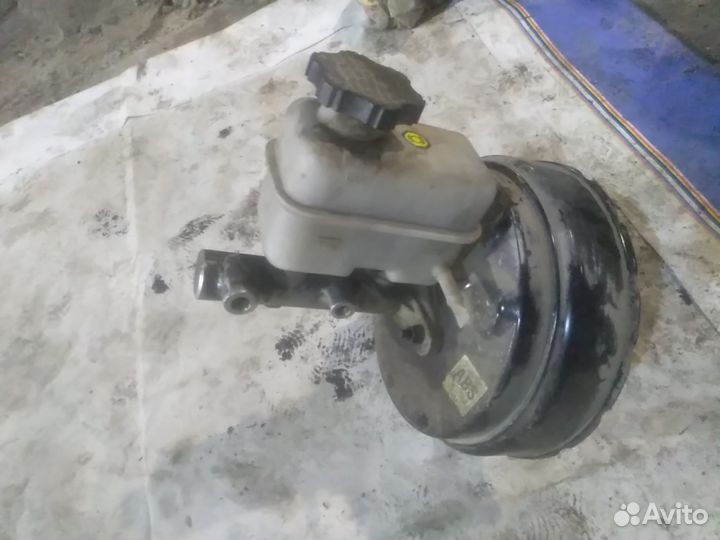 Вакумник с главным тормозным цилиндром Саньенг Кай