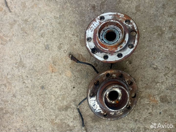 Ступица передняя Opel Astra H