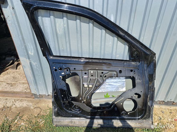 Дверь передний левый Cadillac SRX