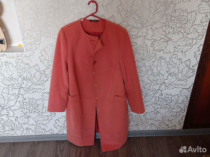 Пальто женское демисезонное 48