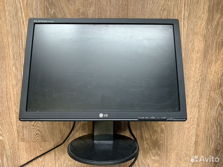 Монитор LG flatron