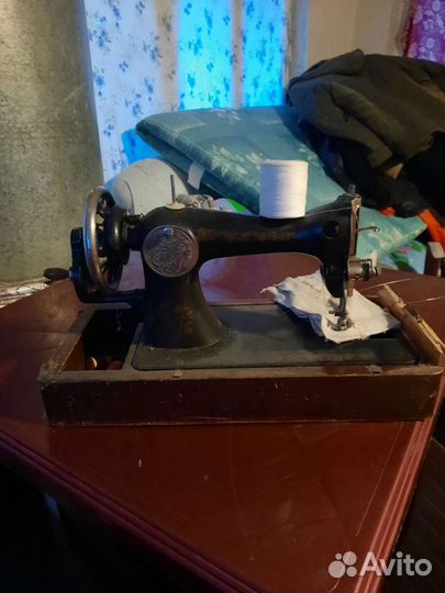 Швейная машина Подольск ручная