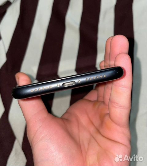 iPhone Xr, 128 ГБ