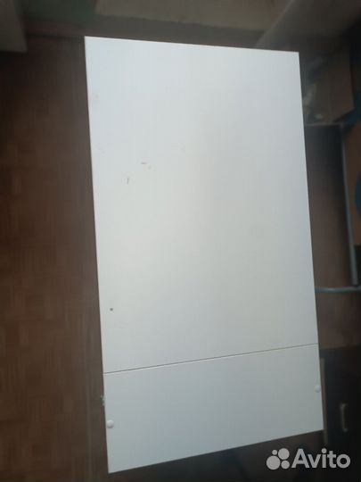 Маникюрный стол складной