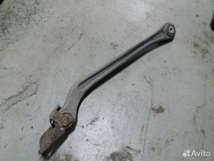 Рычаг подвески нижний задний правый Mercedes-Benz