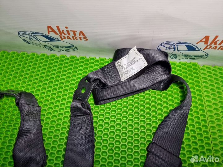 Замки ремней зад Toyota Corolla Axio Fielder 140