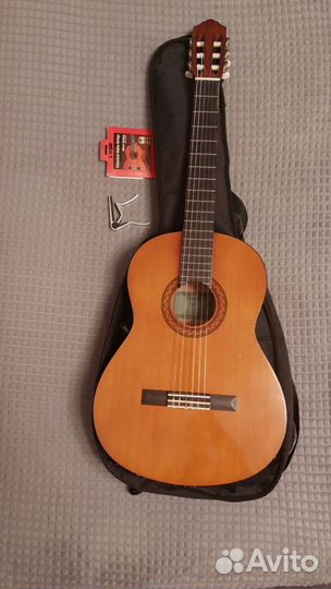 Классическая гитара yamaha c40
