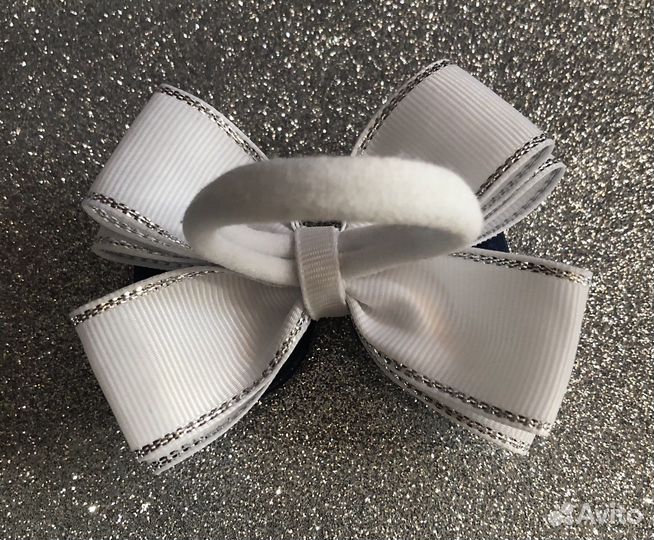 Школьный бантик