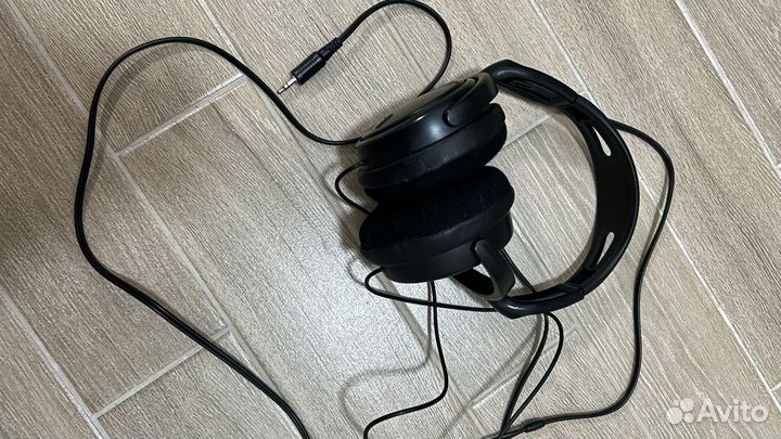 Проводные наушники