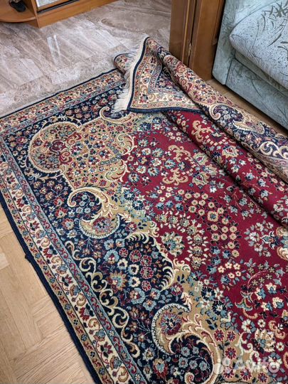 Ковер шерстяной