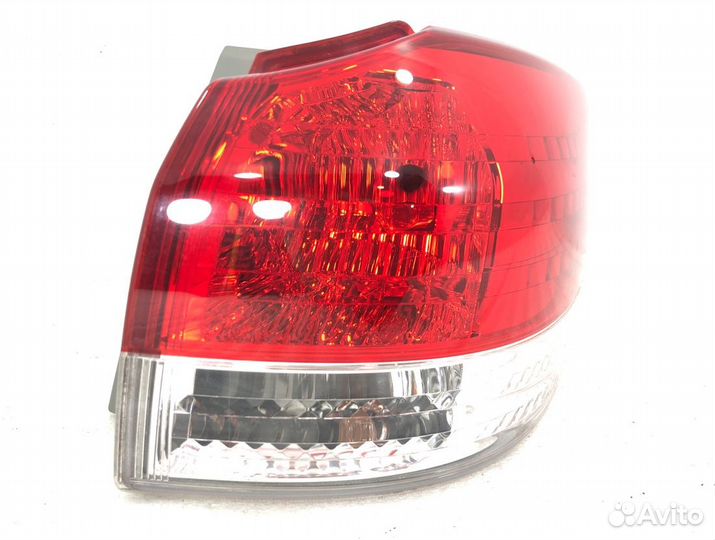Стоп-сигнал правый Toyota Wish ZGE20 2zrfe 2009