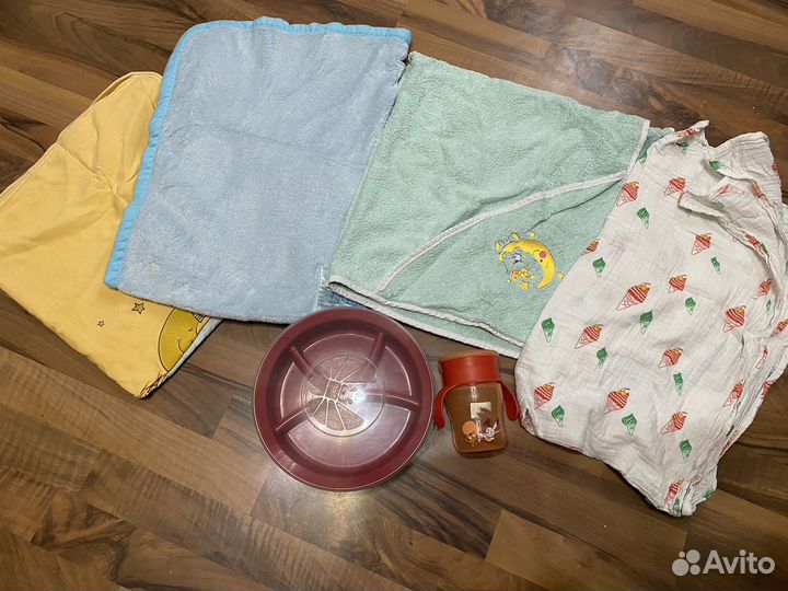 Вещи детские пакетом плед, полотенце с уголком