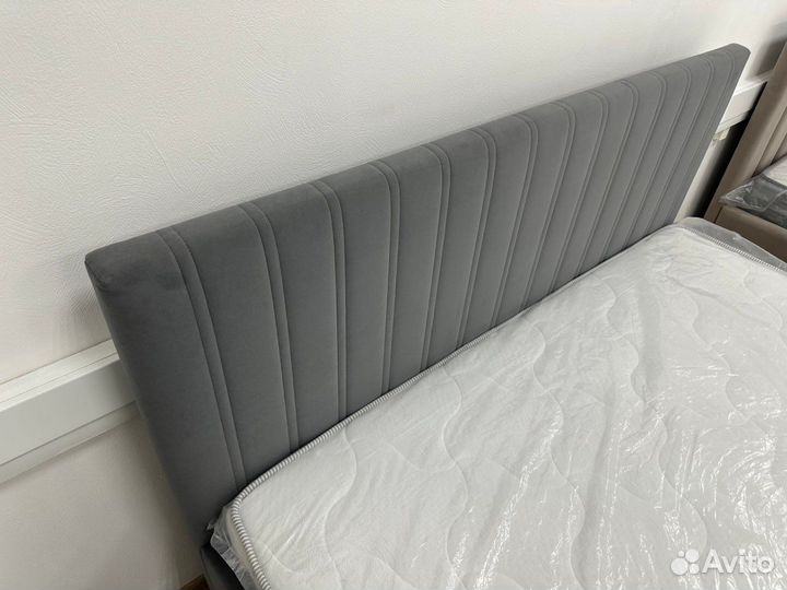 Кровать двухспальная 140 200