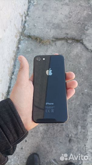 iPhone 8, 64 ГБ