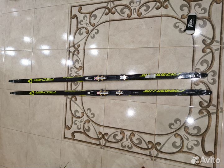 Беговые лыжи Fisher rcs carbonlite classic plus