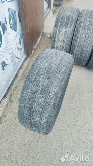 Bridgestone Dueler A/T 285/60 R18