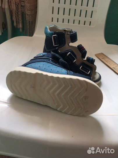 Ортопедические сандалии