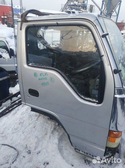 Дверь правая Nissan Atlas AKR71E 4HG1 1996