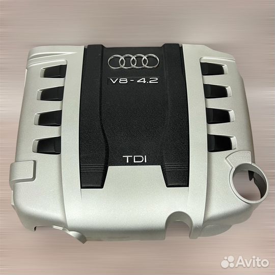 Крышка мотора 4.2 tdi Audi A8 и Q7 шумка