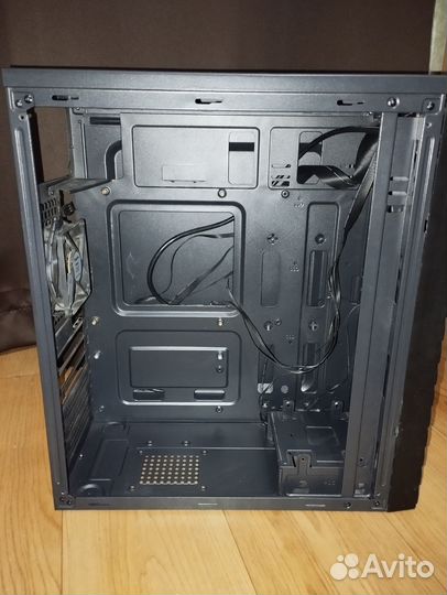 Корпус для пк AeroCool Streak