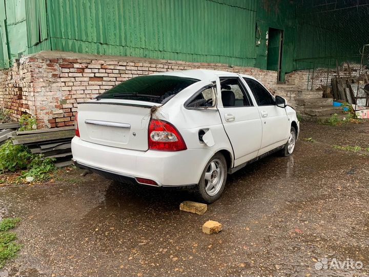 LADA Priora 1.6 МТ, 2011, битый, 237 171 км