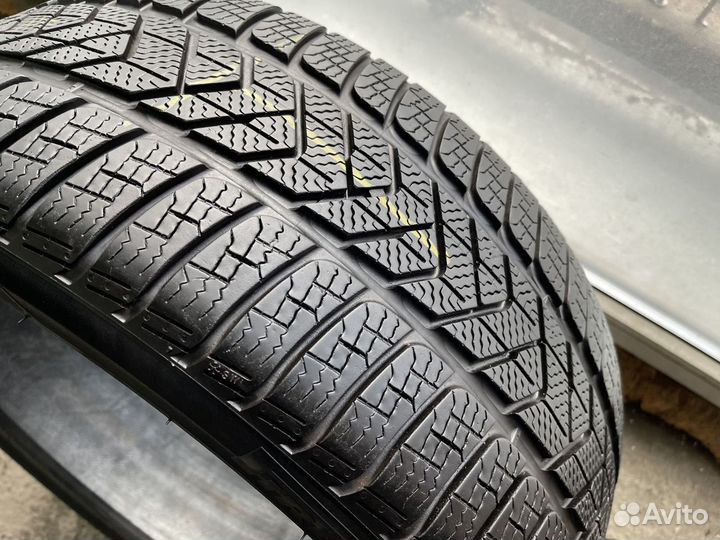 Pirelli Winter Sottozero 3 245/35 R21