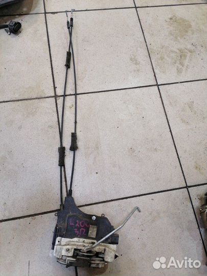 Замок дверной задний правый Mitsubishi L200