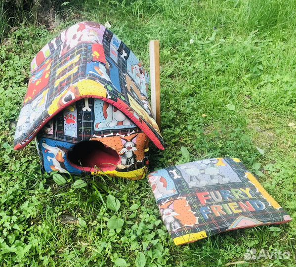 Для кошек и собак домик и переноска