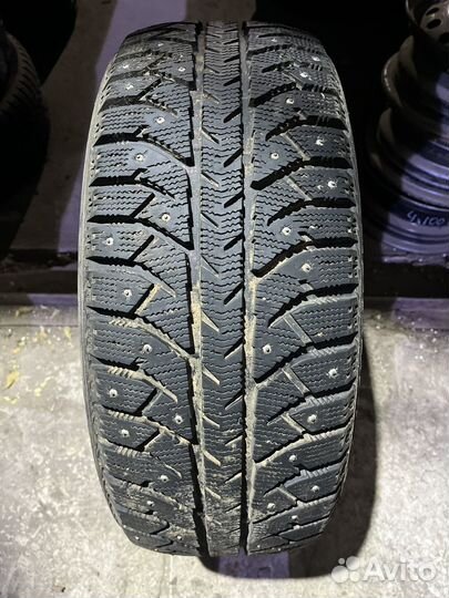 Bridgestone Ice Cruiser 7000 205/50 R17 89T