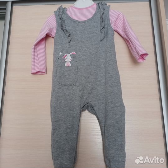 Платья, джинсы, кепки для девочки на 9-18 мес