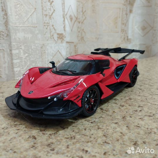 Apollo Intensa Emozione в масштабе 1:24 красный