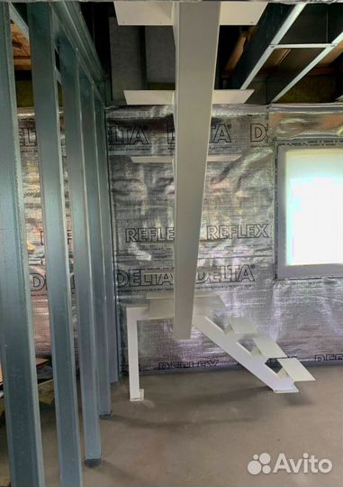 Лестница г-образная на дачу