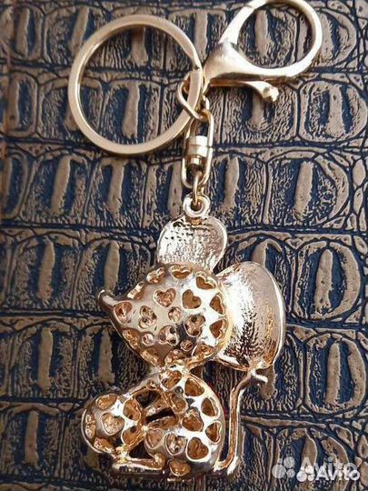 Зеркало косметическое,брелок для ключей