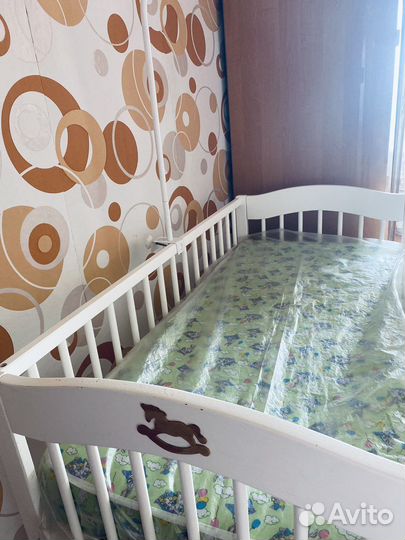 Коляска 2 в 1 и кроватка даром