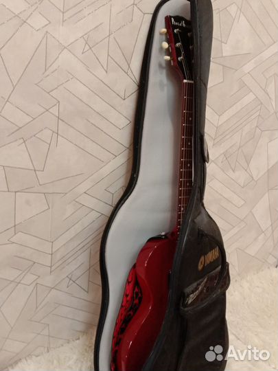 Электрогитара