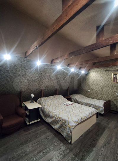 2-к. квартира, 65 м², 4/4 эт.