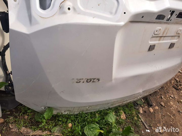 Крышка багажника Toyota Rav4 ca40