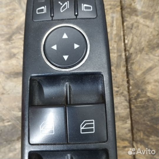 Блок управления стеклоподъемниками Mercedes-Benz E