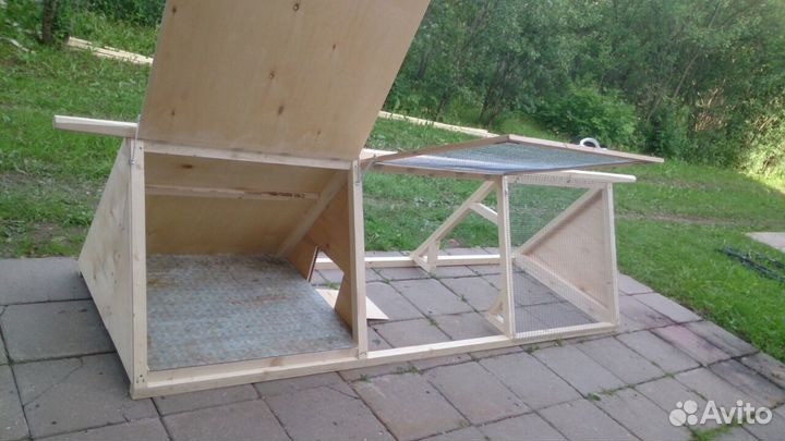Мини курятник с выгулом для птенцов домашней птицы