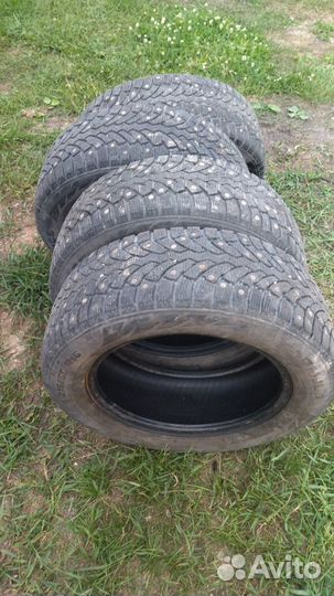 Pirelli Formula Ice 215/55 R16 97T