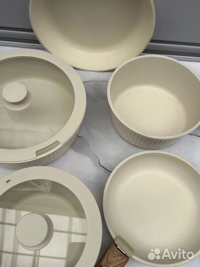 Набор кухонной посуды со съемной ручкой