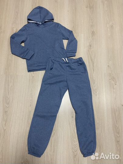 Спортивный костюм на флисе 146