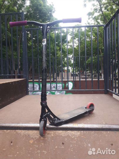 Самокат трюкавой (кастом парк )