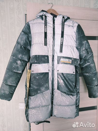 Продам куртку для девочки