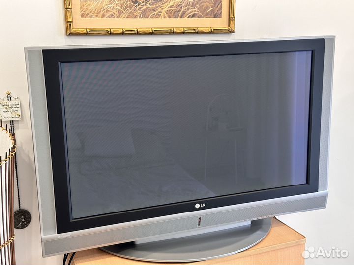 Телевизор LG 42 дюйма